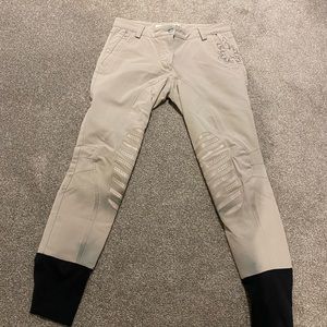 Animo Silicone Knee Breech with Stud Design